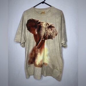 The Mountain T Shirt Vintage 2002 Elephant Graphic Short Sleeve Safari USA